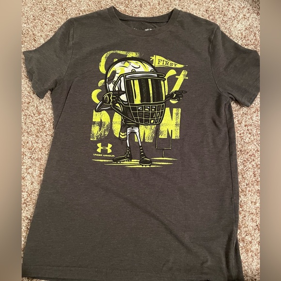 2 Under Armour T-shirts - Picture 2 of 5